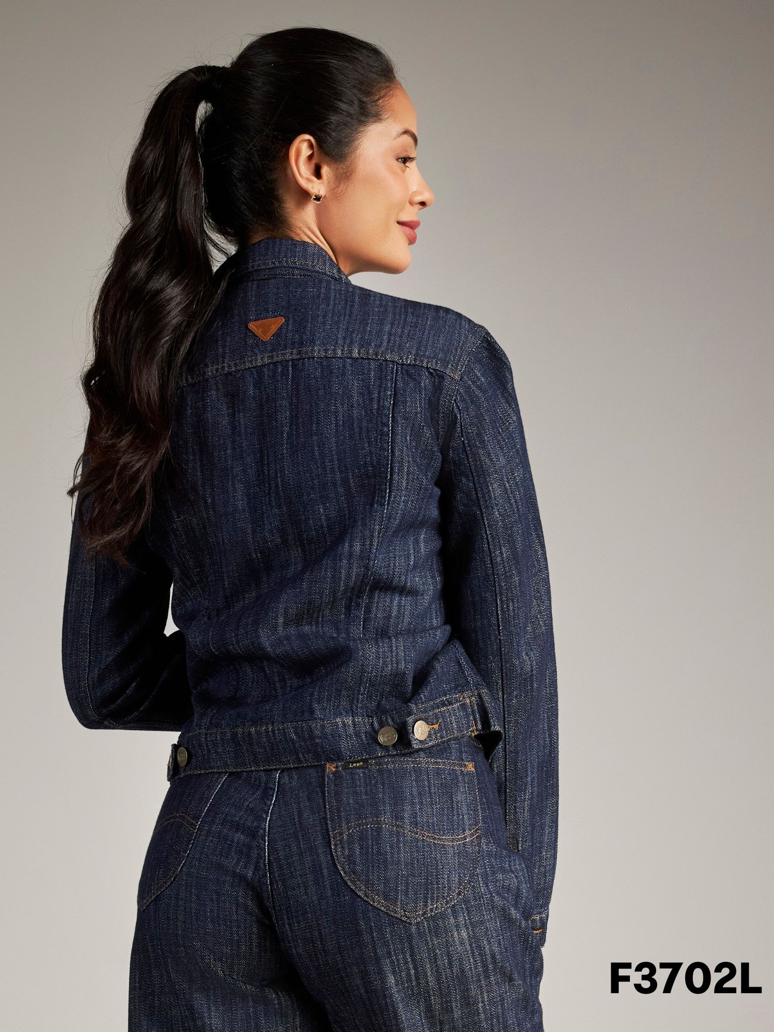 7233.g-10.jpg Jaqueta Jeans Feminina Lee Original Florence Amaciada - Imagem 1